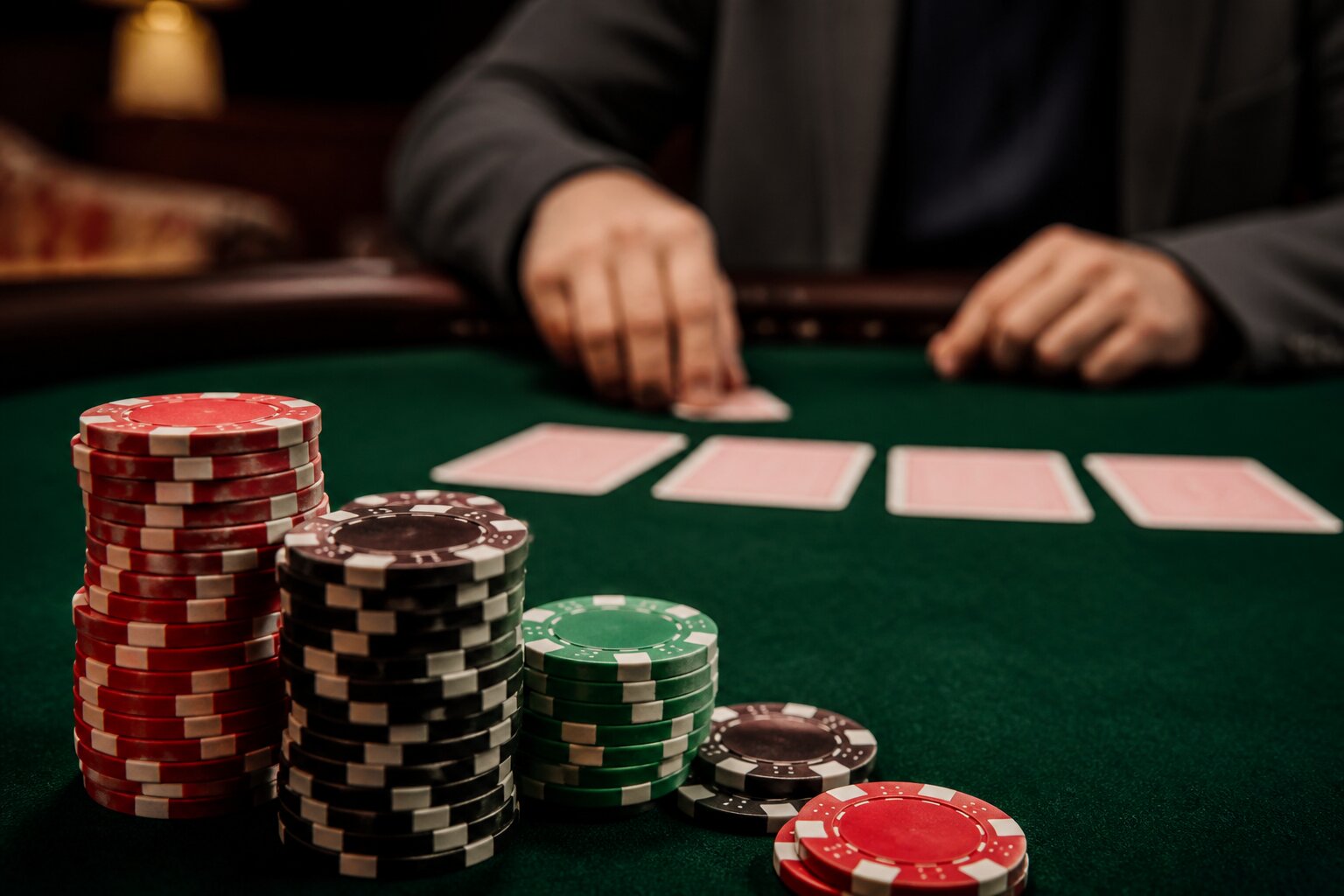 How To Play 4 Card Poker – Rules, Payouts & Hand Rankings Guide